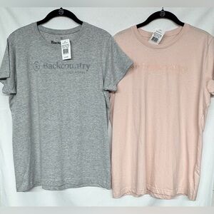 Set of 2 Backcountry Venture Beyond Lockup T-
Shirts Size Large